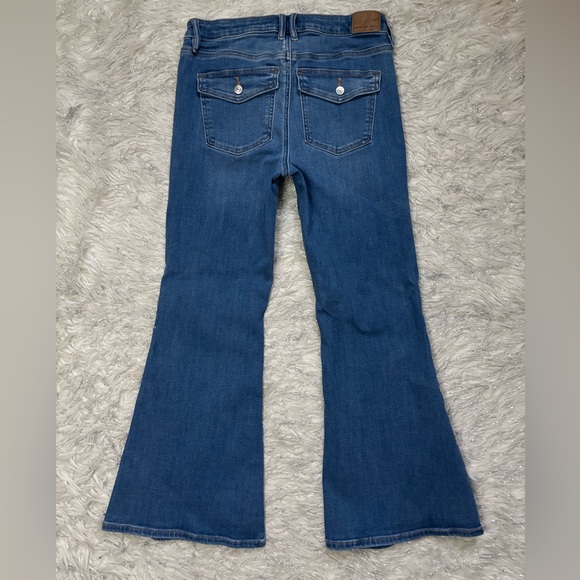 American Eagle Outfitters Blue Women’s Low Rise Flare Jeans Size 4 Short - Picture 3 of 16